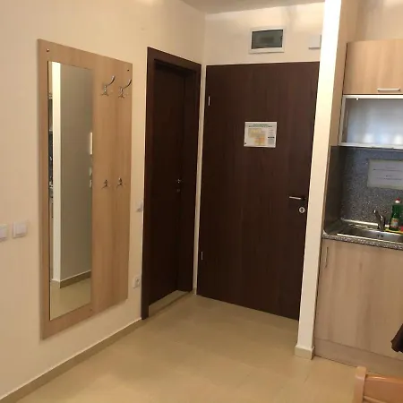 מלון דירות Gardens Studio בורובץ